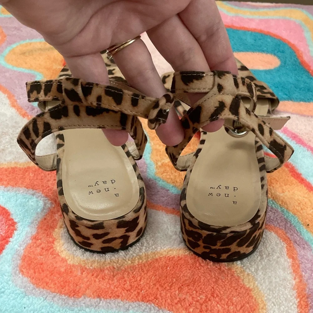 Cheetah Print Block Heels - Picture 4 of 4